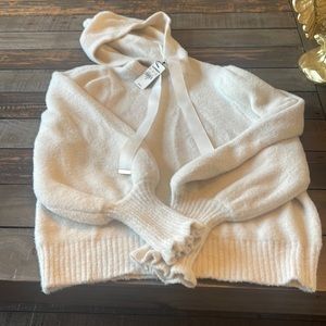 NWT puff sleeve hooded sweatshirt